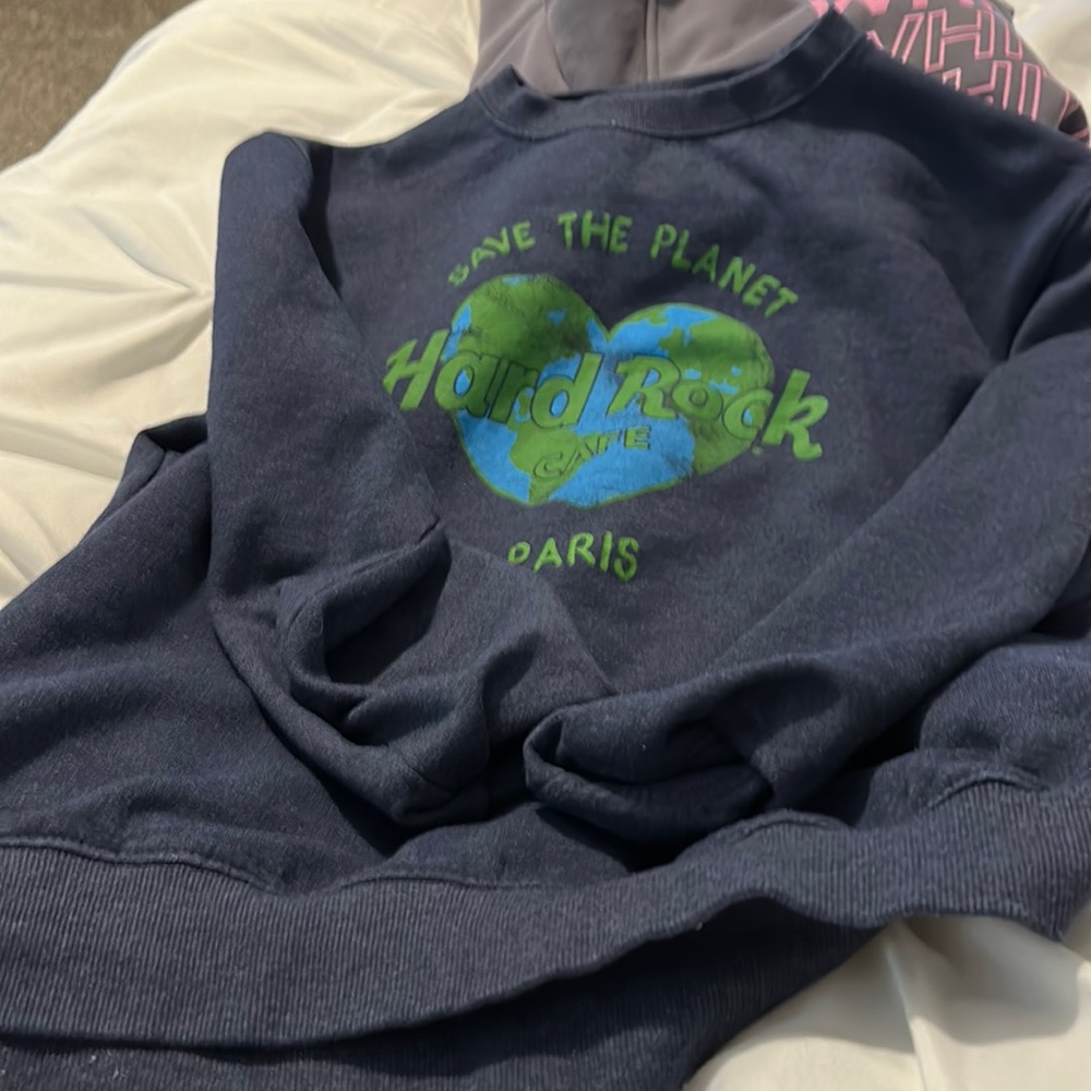 Hard Rock Cafe Paris sweater